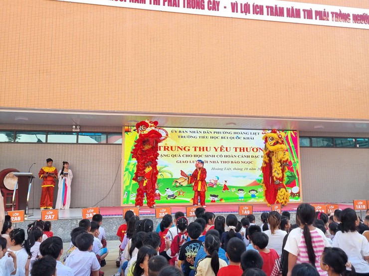 Trường Tiểu học Bùi Quốc Khái tổ chức chương trình “trung thu yêu thương”- Ảnh 3.