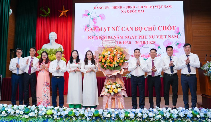 Xã Quốc Oai gặp mặt nữ cán bộ chủ chốt nhân kỷ niệm 95 năm ngày phụ nữ Việt Nam 20/10- Ảnh 5.