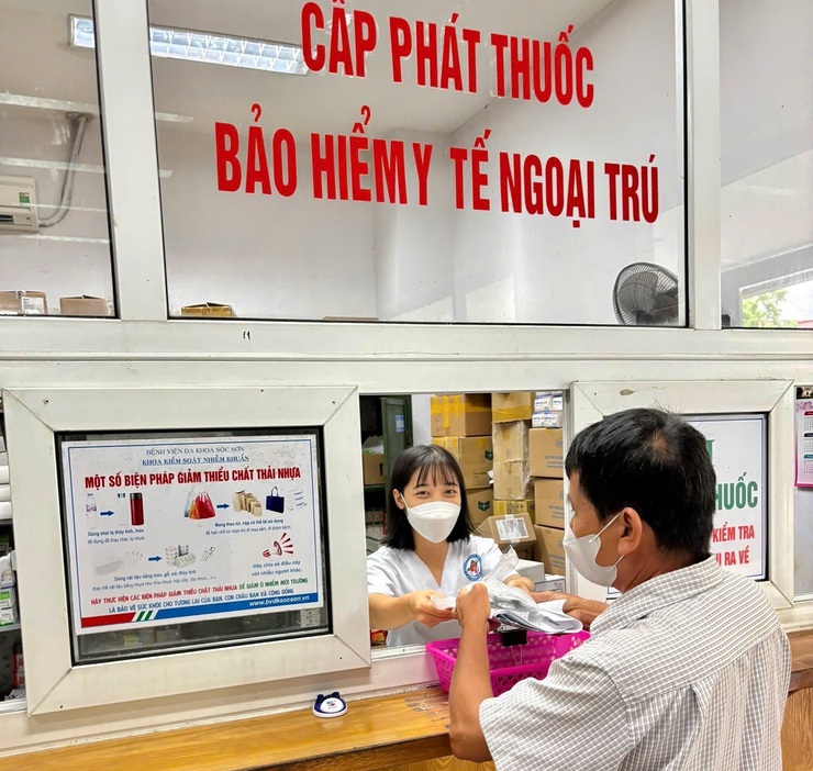 Chính sách bảo hiểm y tế tại Hà Nội đã và đang triển khai đồng bộ bảo đảm quyền lợi người bệnh- Ảnh 1.