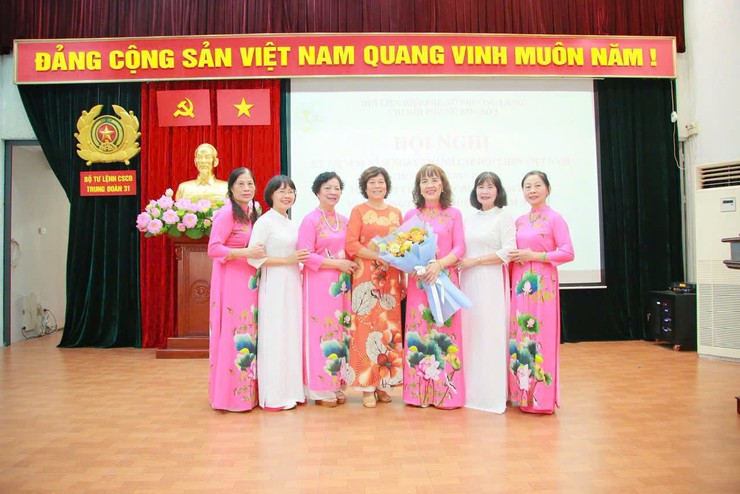 CÁC CHI HỘI PHỤ NỮ PHƯỜNG LÁNG NÔ NỨC TỔ CHỨC HOẠT ĐỘNG KỶ NIỆM 95 NĂM NGÀY THÀNH LẬP HỘI LIÊN HIỆP PHỤ NỮ VIỆT NAM (20/10/1930 – 20/10/2025)- Ảnh 6.