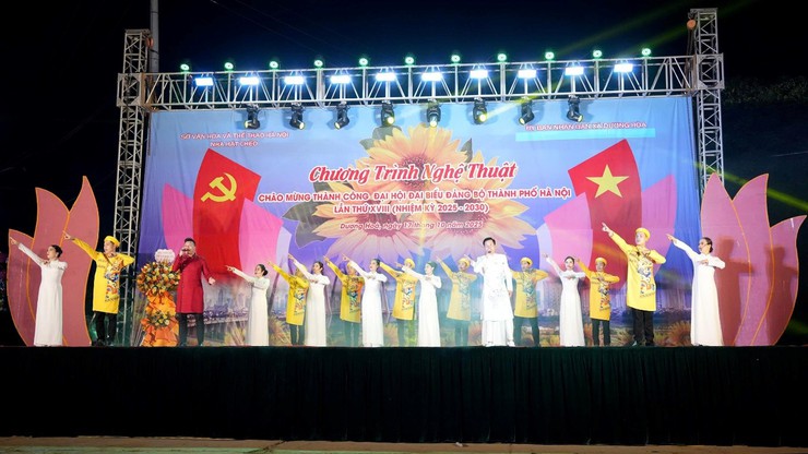 Chương trình nghệ thuật Chào mừng thành công Đại hội Đại biểu Đảng bộ thành phố Hà Nội lần thứ XVIII nhiệm kỳ 2025-2030- Ảnh 9.