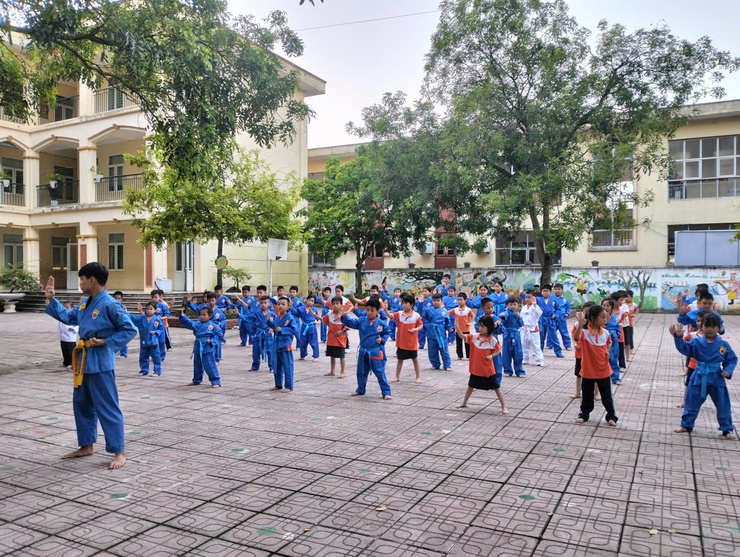 Các trường học trên địa bàn xã Phú Xuyên sôi nổi tổ chức hoạt động thể dục thể thao chào mừng Đại hội Thể dục thể thao xã lần thứ I năm 2025- Ảnh 14.