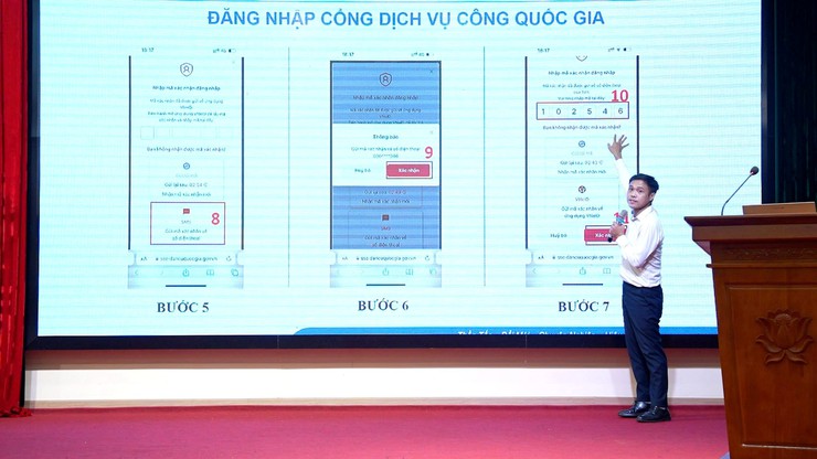 Trên 200 đại biểu xã Dương Hoà được hướng dẫn thực hiện dịch vụ công trực tuyến và sử dụng các công cụ AI, tiện ích công nghệ số - Ảnh 3.