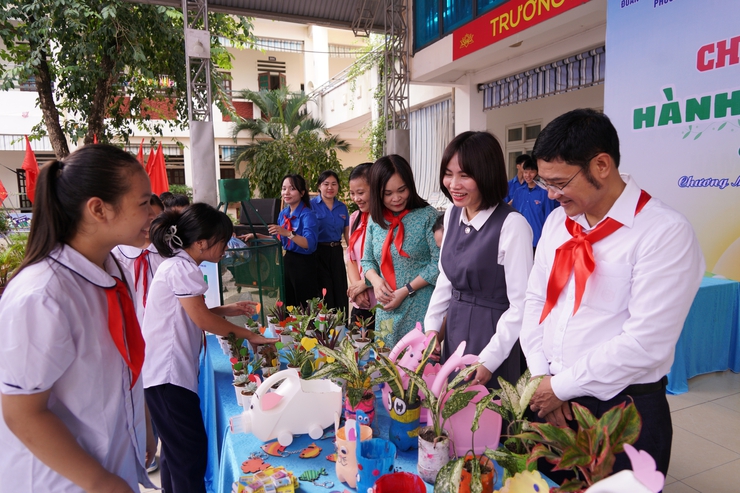 Đoàn phường Chương Mỹ tổ chức Ngày hội “Hành trình xanh – Gửi gắm yêu thương” năm 2025- Ảnh 9.