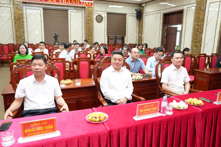 Thanh Oai gặp mặt nữ cán bộ lãnh đạo nhân dịp kỷ niệm 95 năm Ngày thành lập Hội LHPN Việt Nam- Ảnh 2.