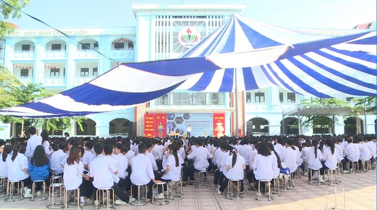 Trường THPT Phúc Thọ long trọng tổ chức Lễ kỷ niệm 95 năm Ngày thành lập Hội Liên hiệp Phụ nữ Việt Nam (20/10/1930 – 20/10/2025)- Ảnh 5.