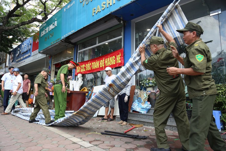 Khương Đình: Quyết liệt trong chỉ đạo, đồng lòng trong thực hiện trật tự đô thị- Ảnh 8.