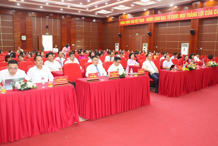 Hội nghị gặp mặt các đồng chí nữ lãnh đạo, CBCC, VC, người lao động nhân dịp kỷ niệm 95 năm ngày thành lập Hội LHPN Việt Nam- Ảnh 2.