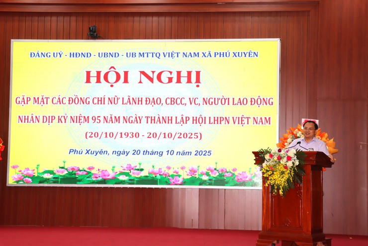 Hội nghị gặp mặt các đồng chí nữ lãnh đạo, CBCC, VC, người lao động nhân dịp kỷ niệm 95 năm ngày thành lập Hội LHPN Việt Nam- Ảnh 5.