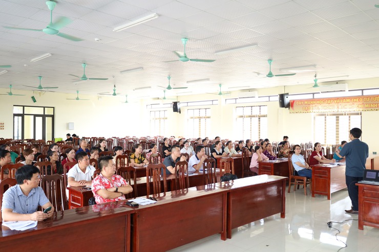 UBND xã Suối Hai phối hợp tổ chức tập huấn quản lý và sử dụng nhãn hiệu chứng nhận “ Du lịch Ba Vì”- Ảnh 3.