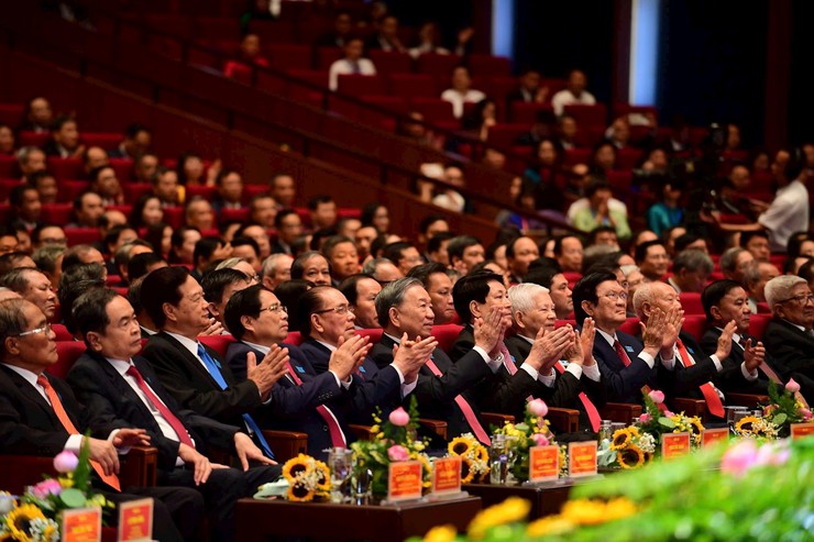 Khai mạc Đại hội đại biểu Đảng bộ thành phố Hà Nội lần thứ XVIII, nhiệm kỳ 2025-2030 - Ảnh 1.