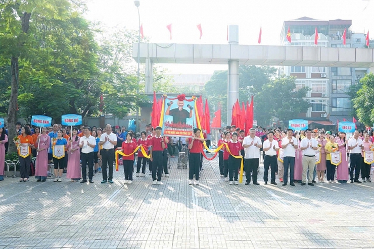 Sôi động ngày hội thể thao Định Công- Ảnh 1.
