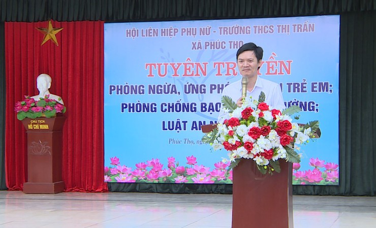 HỘI LHPN XÃ PHÚC THỌ TUYÊN TRUYỀN PHÒNG CHỐNG XÂM HẠI TRẺ EM VÀ BẠO LỰC HỌC ĐƯỜNG CHO HỌC SINH TRƯỜNG THCS THỊ TRẤN PHÚC THỌ- Ảnh 1.