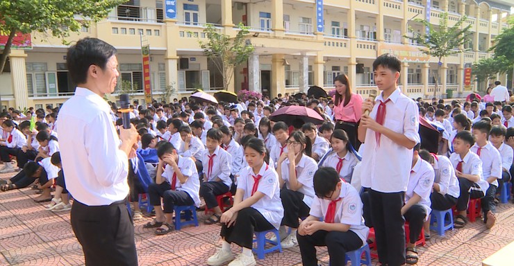 HỘI LHPN XÃ PHÚC THỌ TUYÊN TRUYỀN PHÒNG CHỐNG XÂM HẠI TRẺ EM VÀ BẠO LỰC HỌC ĐƯỜNG CHO HỌC SINH TRƯỜNG THCS THỊ TRẤN PHÚC THỌ- Ảnh 5.