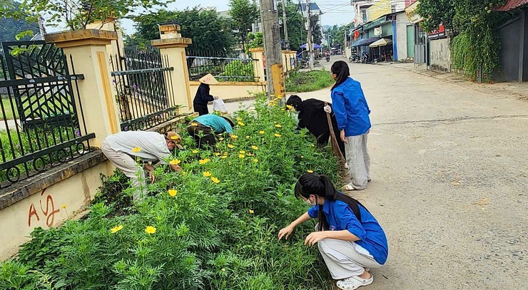 Xã Xuân mai ra quân tổng vệ sinh môi trường phòng, chống dịch sốt xuất huyết đợt 3- Ảnh 7.