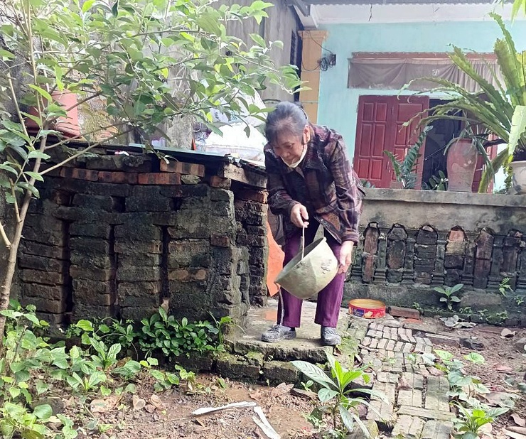 Xã Xuân mai ra quân tổng vệ sinh môi trường phòng, chống dịch sốt xuất huyết đợt 3- Ảnh 5.