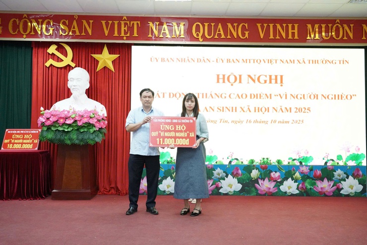 Xã Thường Tín phát động ủng hộ Quỹ “Vì người nghèo” năm 2025, và vận động ủng hộ đồng bào bị ảnh hưởng bão lũ.- Ảnh 6.