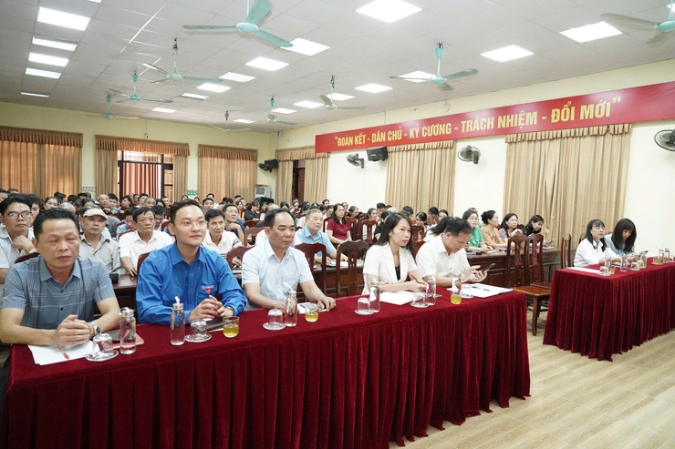 Xã Thường Tín phát động ủng hộ Quỹ “Vì người nghèo” năm 2025, và vận động ủng hộ đồng bào bị ảnh hưởng bão lũ.- Ảnh 2.