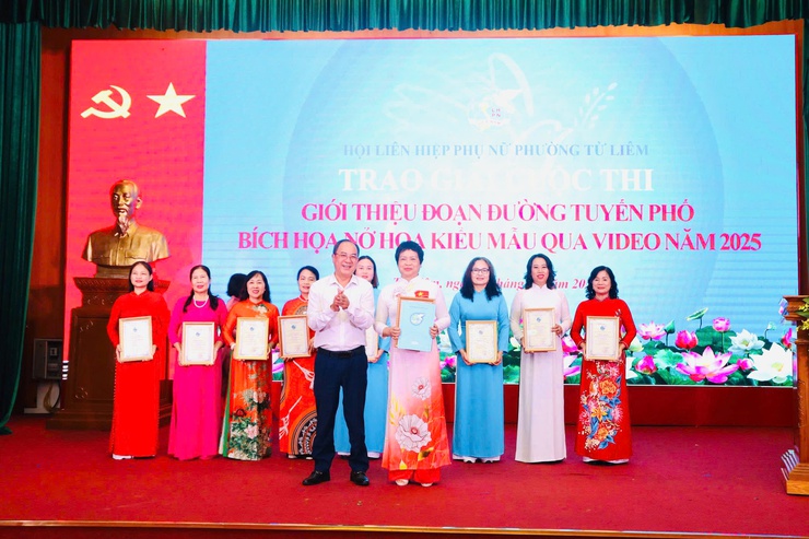 Hội LHPN phường Từ Liêm gặp mặt kỷ niệm 95 năm thành lập Hội LHPN và Ngày phụ nữ Việt Nam 20/10; Tổng kết công tác Hội năm 2025- Ảnh 5.