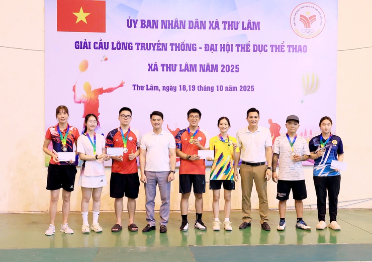 XÃ THƯ LÂM TỔ CHỨC THÀNH CÔNG GIẢI CẦU LÔNG TRUYỀN THỐNG – ĐẠI HỘI TDTT NĂM 2025- Ảnh 8.