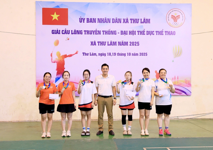 XÃ THƯ LÂM TỔ CHỨC THÀNH CÔNG GIẢI CẦU LÔNG TRUYỀN THỐNG – ĐẠI HỘI TDTT NĂM 2025- Ảnh 11.