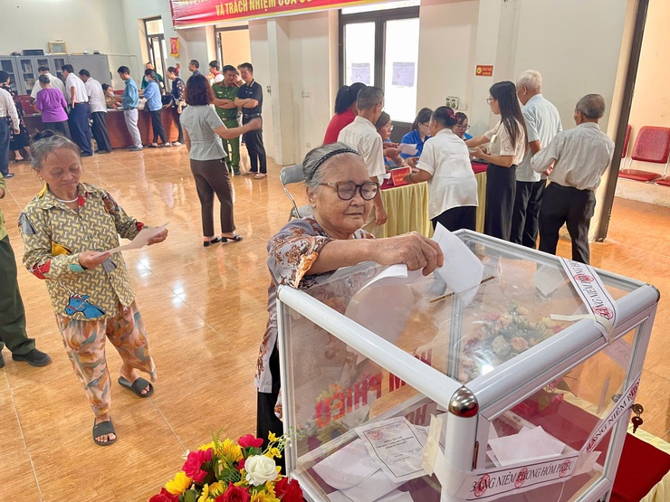 Cuộc bầu cử Trưởng thôn nhiệm kỳ 2025 - 2027 tại 8 thôn trên địa bàn xã Thiên Lộc diễn ra thành công tốt đẹp- Ảnh 42.