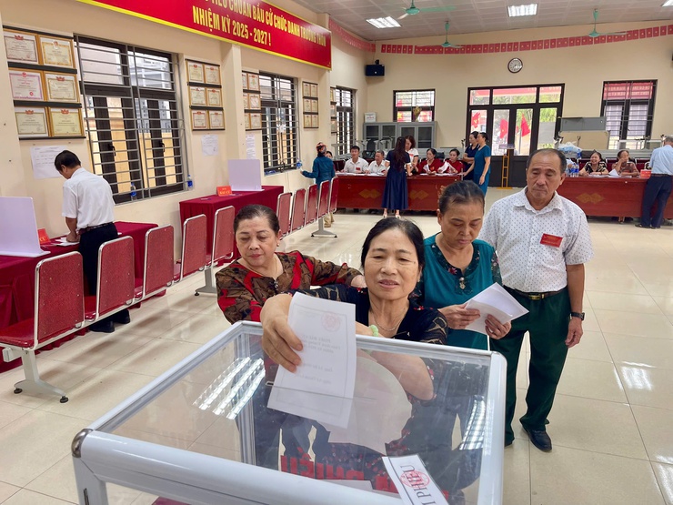 Cuộc bầu cử Trưởng thôn nhiệm kỳ 2025 - 2027 tại 8 thôn trên địa bàn xã Thiên Lộc diễn ra thành công tốt đẹp- Ảnh 44.