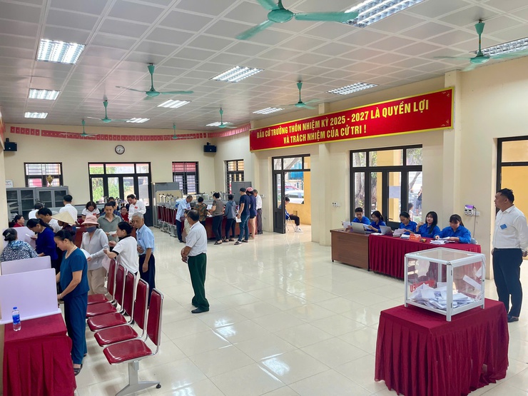 Cuộc bầu cử Trưởng thôn nhiệm kỳ 2025 - 2027 tại 8 thôn trên địa bàn xã Thiên Lộc diễn ra thành công tốt đẹp- Ảnh 47.