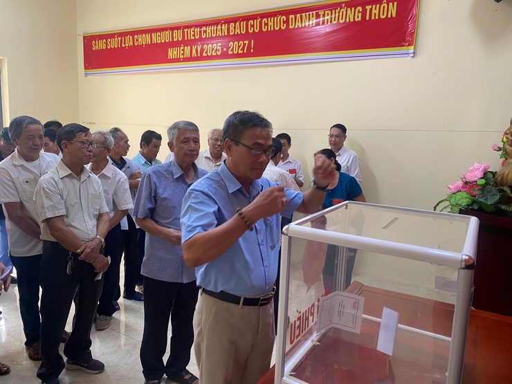 Cuộc bầu cử Trưởng thôn nhiệm kỳ 2025 - 2027 tại 8 thôn trên địa bàn xã Thiên Lộc diễn ra thành công tốt đẹp- Ảnh 21.