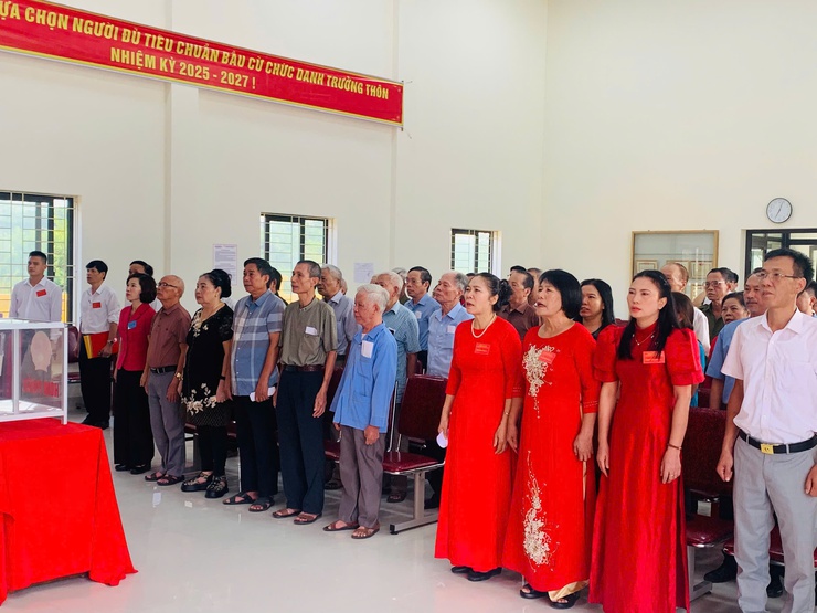 Cuộc bầu cử Trưởng thôn nhiệm kỳ 2025 - 2027 tại 8 thôn trên địa bàn xã Thiên Lộc diễn ra thành công tốt đẹp- Ảnh 2.