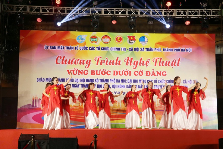 Phụ nữ Trần Phú: đoàn kết, sáng tạo, xây dựng quê hương giàu đẹp, văn minh- Ảnh 1.