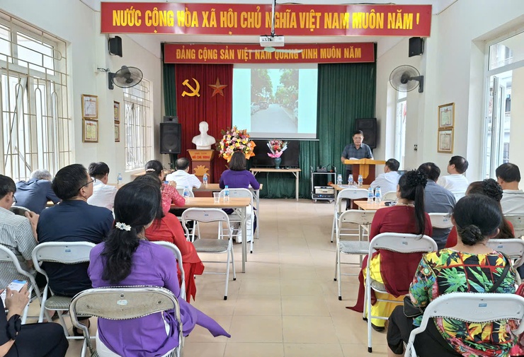 Tổ dân phố số 2 phường Long Biên ra mắt mô hình “Sáng – xanh – sạch – đẹp”- Ảnh 2.