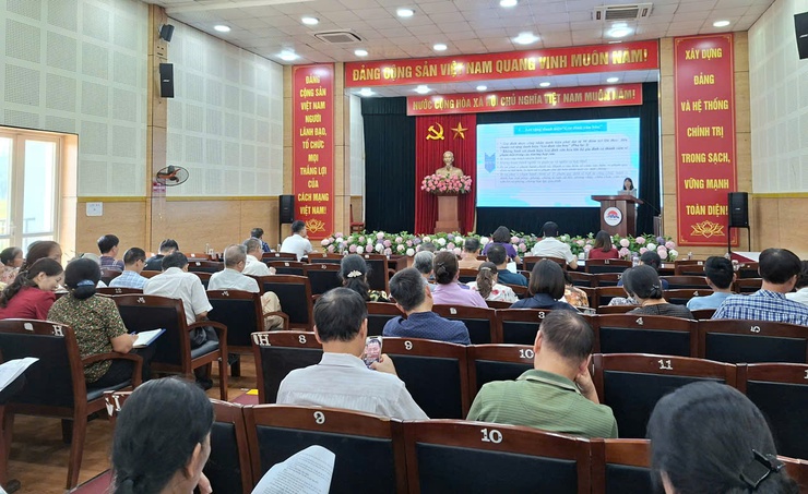 Phường Long Biên triển khai quy trình xét tặng danh hiệu Gia đình văn hóa, Tổ dân phố văn hóa, kết quả thực hiện Bộ quy tắc ứng xử trong gia đình năm 2025- Ảnh 1.