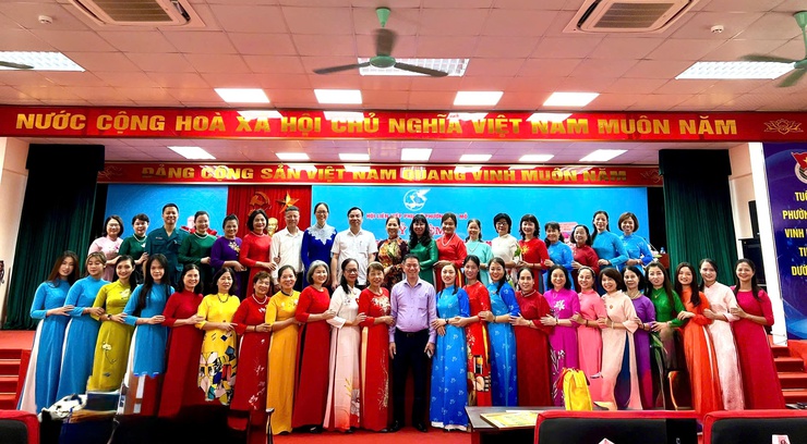 PHƯỜNG TÂY MỖ TỔ CHỨC LỄ KỶ NIỆM 95 NĂM NGÀY THÀNH LẬP HỘI LIÊN HIỆP PHỤ NỮ VIỆT NAM (20/10/1930 – 20/10/2025)- Ảnh 6.