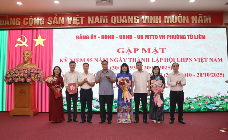Gặp mặt kỷ niệm Ngày Phụ nữ Việt Nam 20/10 tại phường Từ Liêm- Ảnh 2.