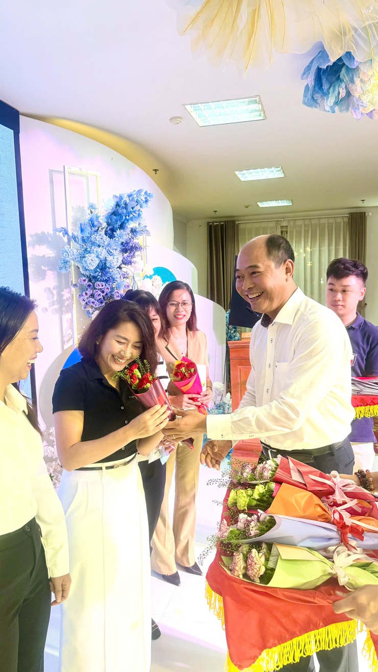 PHƯỜNG ĐỊNH CÔNG TỔ CHỨC GẶP MẶT KỶ NIỆM 95 NĂM NGÀY PHỤ NỮ VIỆT NAM 20/10- Ảnh 5.