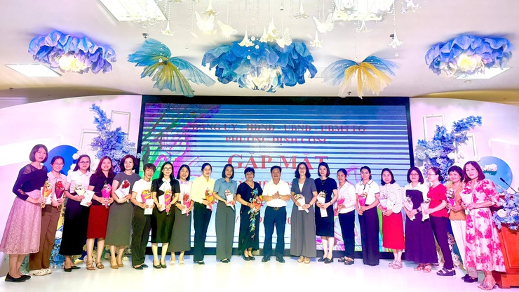 PHƯỜNG ĐỊNH CÔNG TỔ CHỨC GẶP MẶT KỶ NIỆM 95 NĂM NGÀY PHỤ NỮ VIỆT NAM 20/10- Ảnh 4.