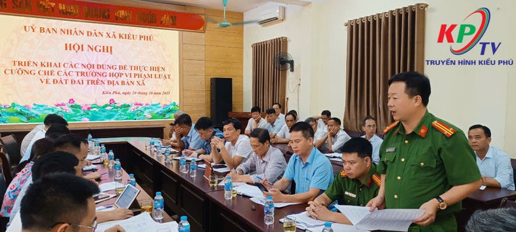UBND xã Kiều Phú tổ chức hội nghị triển khai Kế hoạch cưỡng chế đối với các trường hợp vi phạm đất đai trên địa bàn- Ảnh 4.