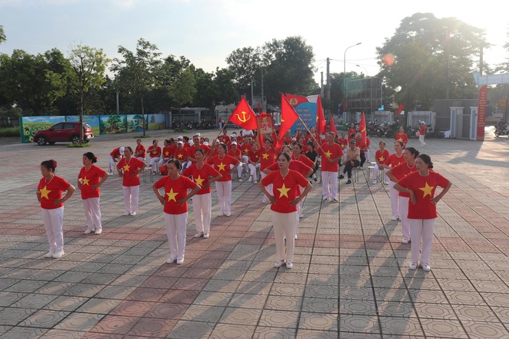 Ấn tượng nội dung thi đồng diễn thể dục dưỡng sinh- Ảnh 5.