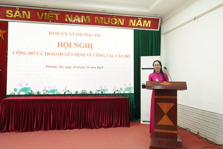 Đảng ủy xã Thường Tín công bố và trao Quyết định về công tác cán bộ- Ảnh 3.