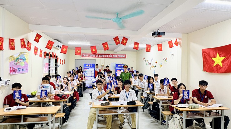 Tăng cường tuyên truyền phòng, chống ma túy trong học đường tại Trường THPT Phùng Khắc Khoan- Ảnh 9.