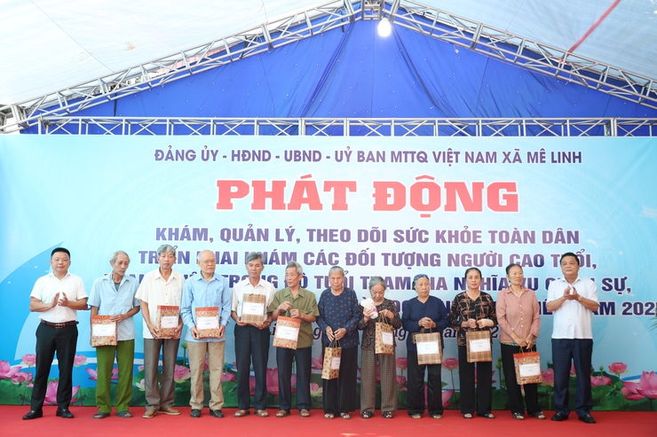 Xã Mê Linh phát động Chương trình khám, quản lý, theo dõi sức khỏe toàn dân- Ảnh 4.