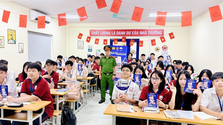 Tăng cường tuyên truyền phòng, chống ma túy trong học đường tại Trường THPT Phùng Khắc Khoan- Ảnh 8.
