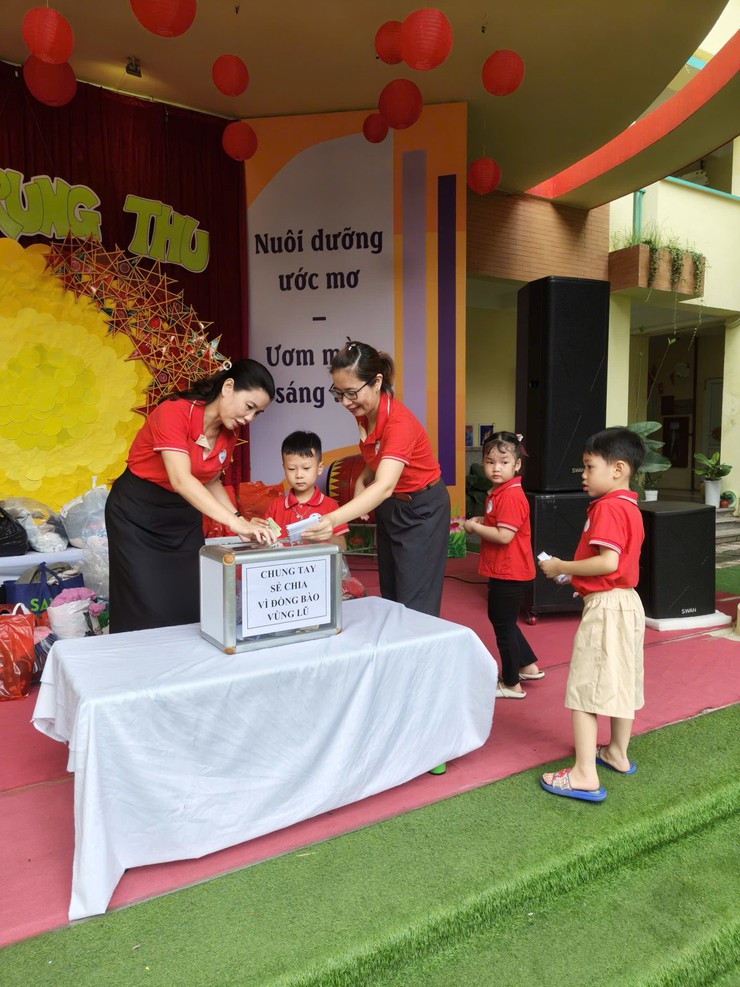 Trường Mầm non Hoa Sữa chung tay sẻ chia cùng các bạn nhỏ vùng lũ- Ảnh 14.