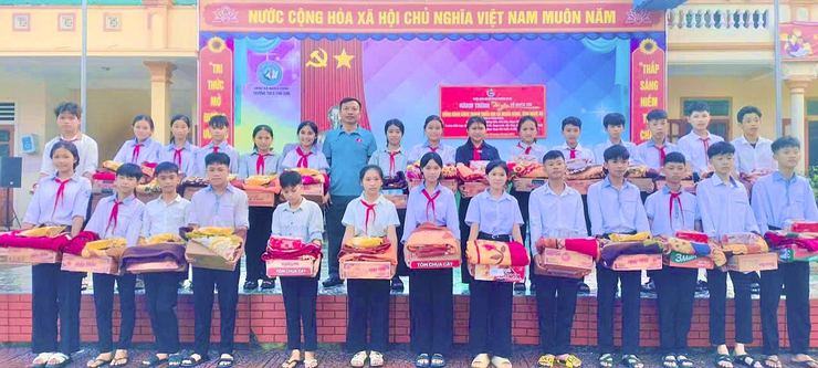 Hành trình Tôi yêu Tổ quốc tôi - Đồng hành cùng thanh thiếu nhi xã Nghĩa Hành, tỉnh Nghệ An- Ảnh 6.
