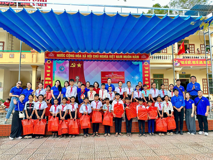 Hành trình Tôi yêu Tổ quốc tôi - Đồng hành cùng thanh thiếu nhi xã Nghĩa Hành, tỉnh Nghệ An- Ảnh 8.