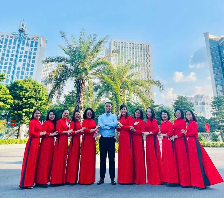 Phường Cầu Giấy gặp mặt cán bộ, công chức, viên chức, người lao động nữ cơ quan nhân kỷ niệm 95 năm ngày thành lập Hội Liên hiệp Phụ nữ Việt Nam và 15 năm ngày Phụ nữ Việt Nam- Ảnh 8.