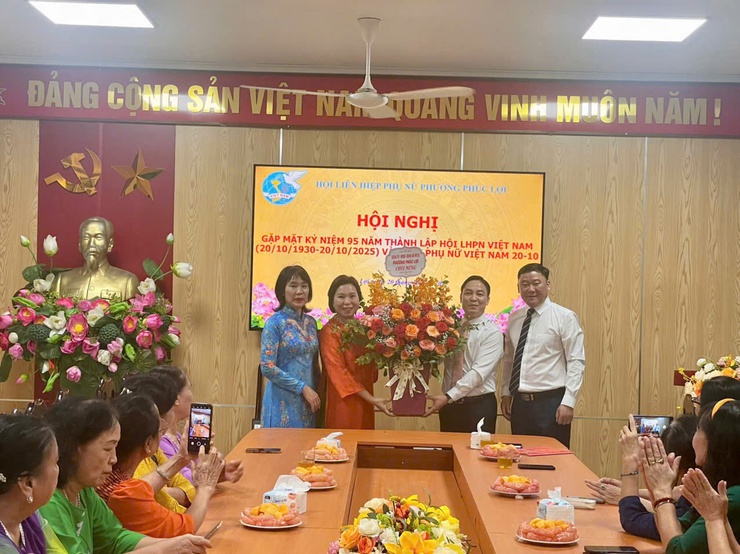 HỘI LHPN PHƯỜNG PHÚC LỢI GẶP MẶT KỶ NIỆM 95 NĂM THÀNH LẬP HỘI LHPN VIỆT NAM VÀ NGÀY PHỤ NỮ VIỆT NAM (20/10)- Ảnh 3.