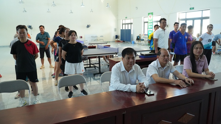 Trên 50 VĐV tham dự giải Bóng bàn trong khuôn khổ Đại hội TDTT xã Phượng Dực lần thứ I năm 2025- Ảnh 1.
