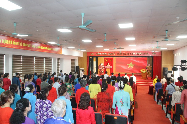 Hội LHPN phường Xuân Phương kỷ niệm 95 năm ngày thành lập Hội LHPN Việt Nam:
Phụ nữ Xuân Phương góp phần xây dựng phường văn minh, hạnh phúc- Ảnh 1.